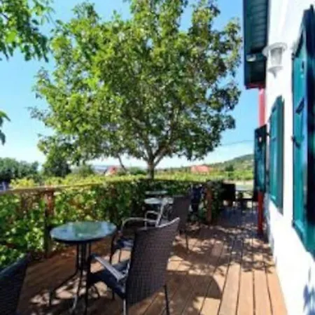 Panoramahaz Lovason Lovas