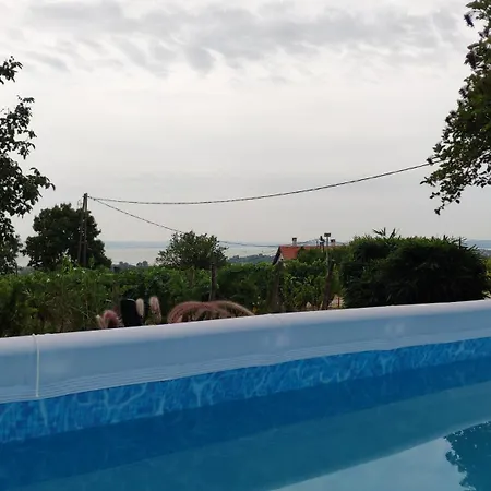 Panoramahaz Lovason Lovas