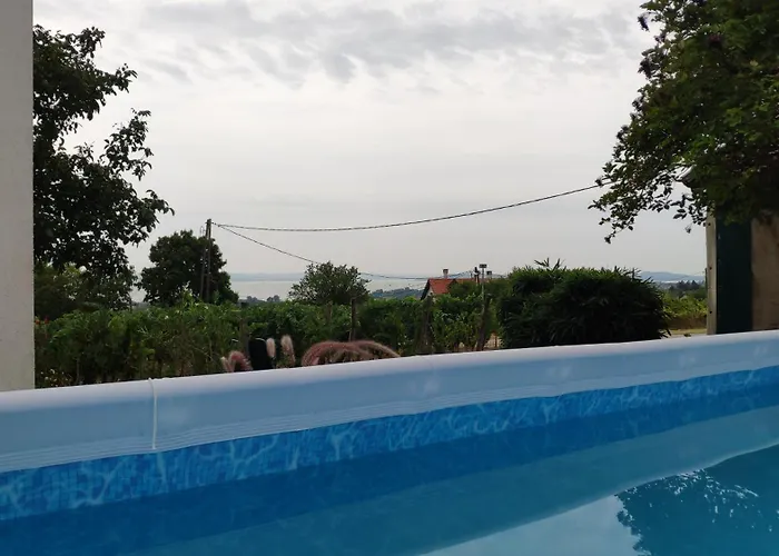 Panorámaház Lovason Lovas